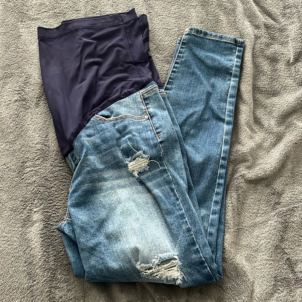 Women’s Pink Blush Maternity Skinny Jeans